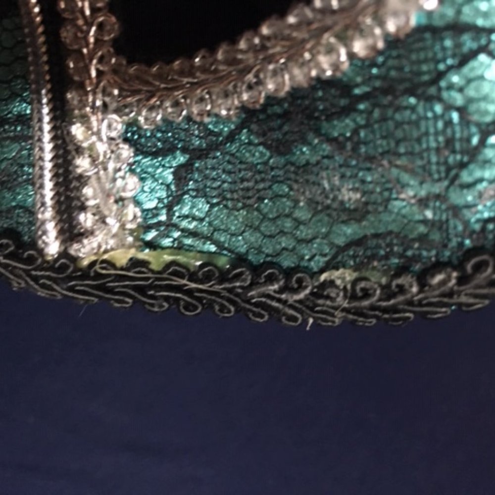 Turquoise Black Lace Peacock Feathers Masquerade Halloween Mask - Picture 8 of 9